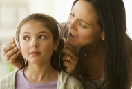 Xử Trí Khi Con Gái Tuổi Teen Trộm Tiền Của Mẹ